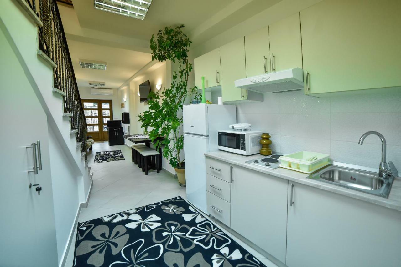 Hostel Sinj Exterior photo